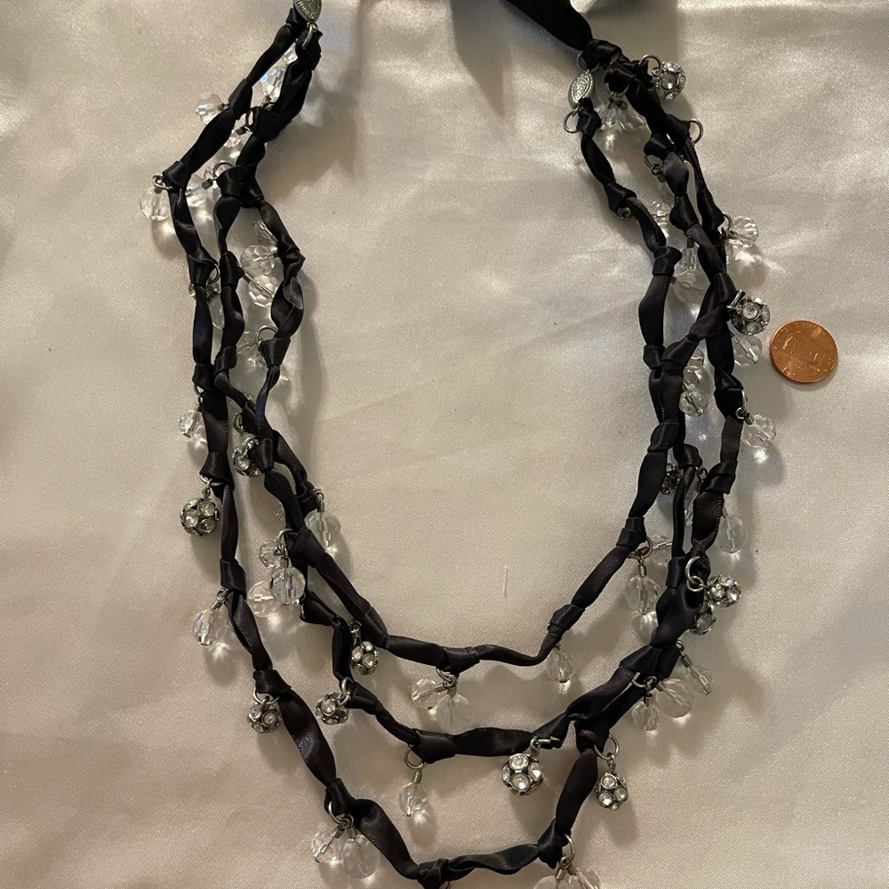 Black clear glass bead necklace tie